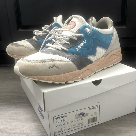 Karhu Size 12 used worn just a few times very rare shoe - Picture 1 of 3